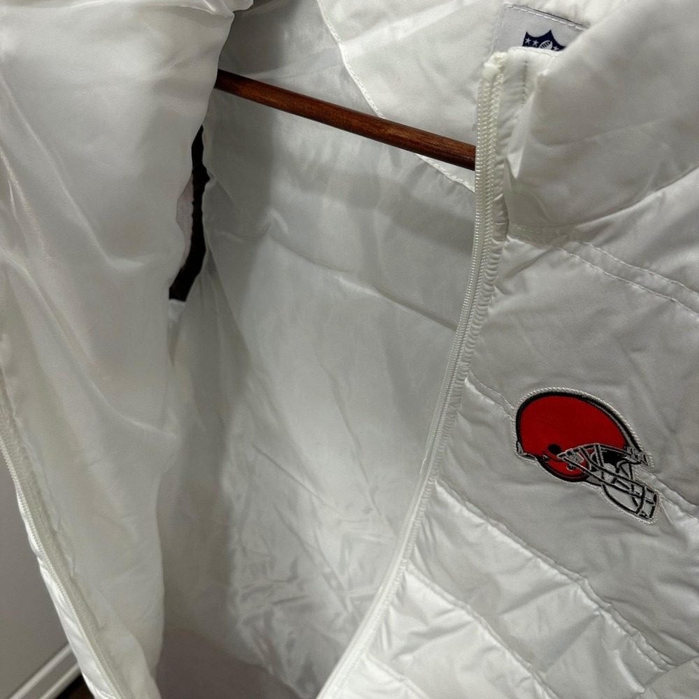 NFL Cleveland Browns Women's White Puffer Vest Team Apparel XL EG NFL.com Tag - Picture 7 of 7